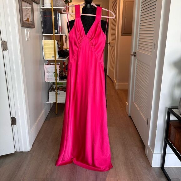 Prestige Con, House of Harlow, Pink Maxi - Picture 1 of 3